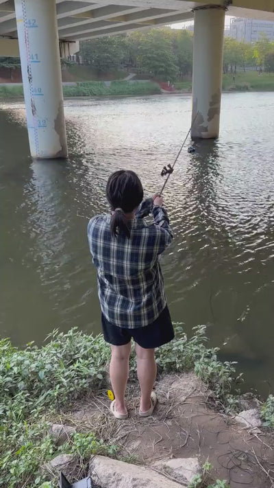 Cast Below underwater camera in use — Bank session under the bridge